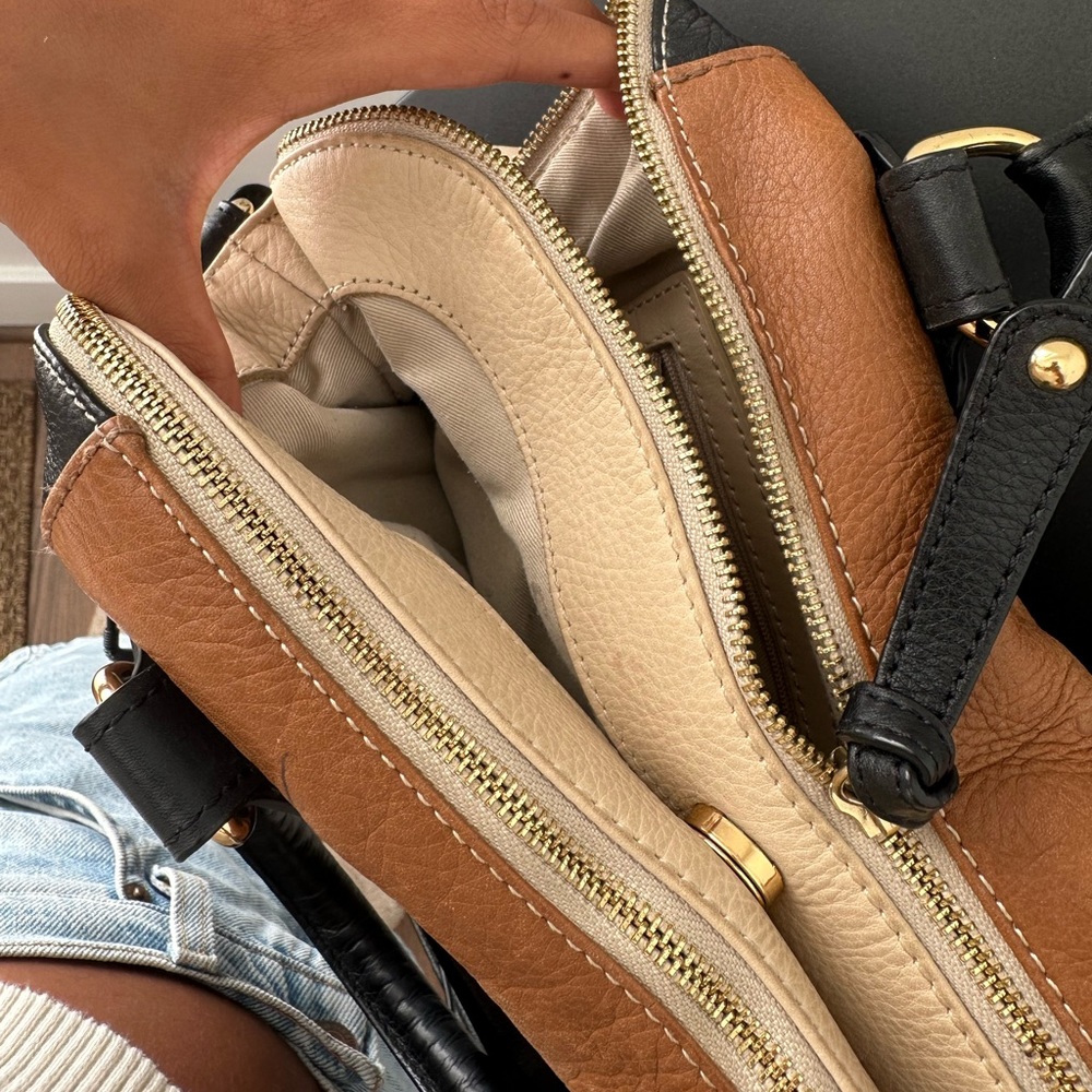 Purse - Picture 2 of 4
